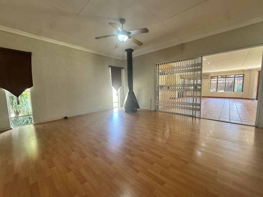 4 Bedroom Property for Sale in Neserhof North West